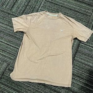VINTAGE NIKE TEE